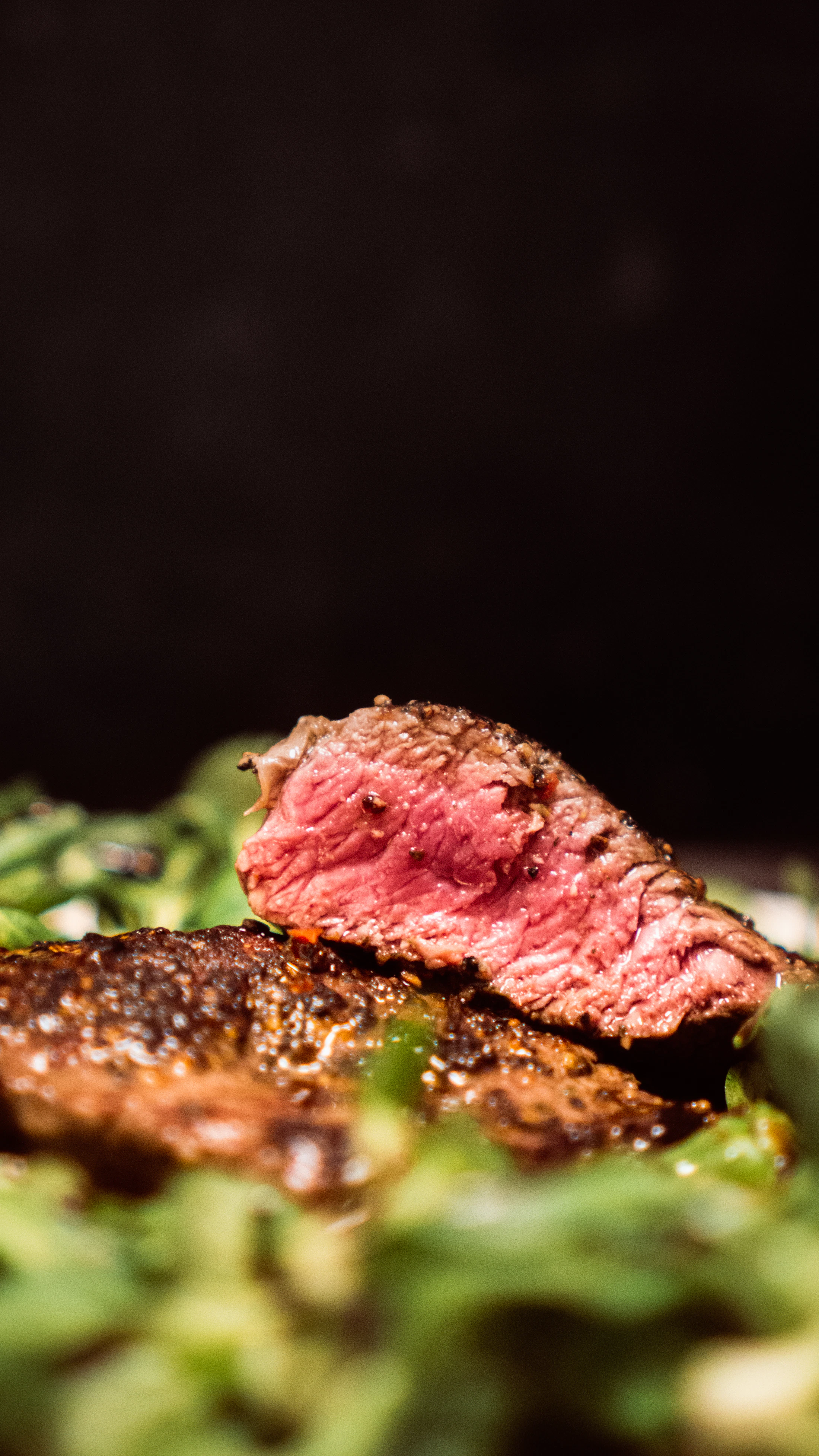 Filete sellado con el centro rosado